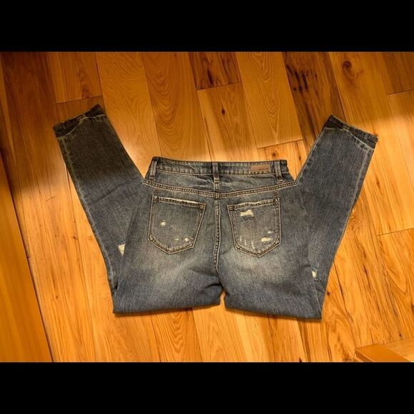 Miss Me High-Rise‎ Girlfriend Jeans - Picture 7 of 12